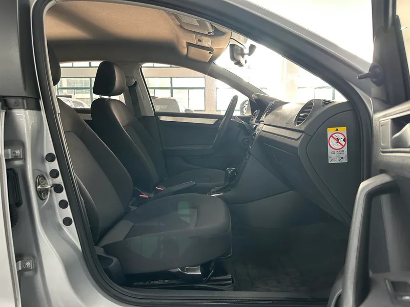 Volkswagen Jetta 2015 1.6L Automatic fashion type interior photo 12 Volkswagen Jetta 2015 1.6L Automatic fashion type interior photo 12