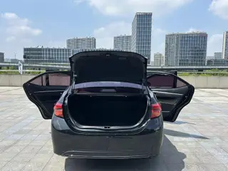 Toyota Levin Plug-in Hybrid 2019 1.8PH GS CVT Versión de élite interior foto 15 Toyota Levin Plug-in Hybrid 2019 1.8PH GS CVT Versión de élite interior foto 15