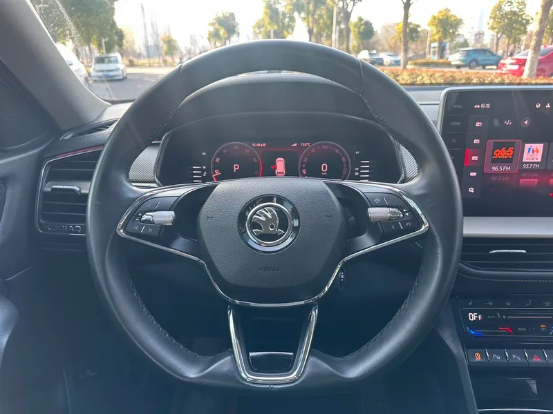 Skoda Kodiaq 2022 TSI330 7 Two-wheel-drive luxury edition interior photo 13 Skoda Kodiaq 2022 TSI330 7 Two-wheel-drive luxury edition interior photo 13