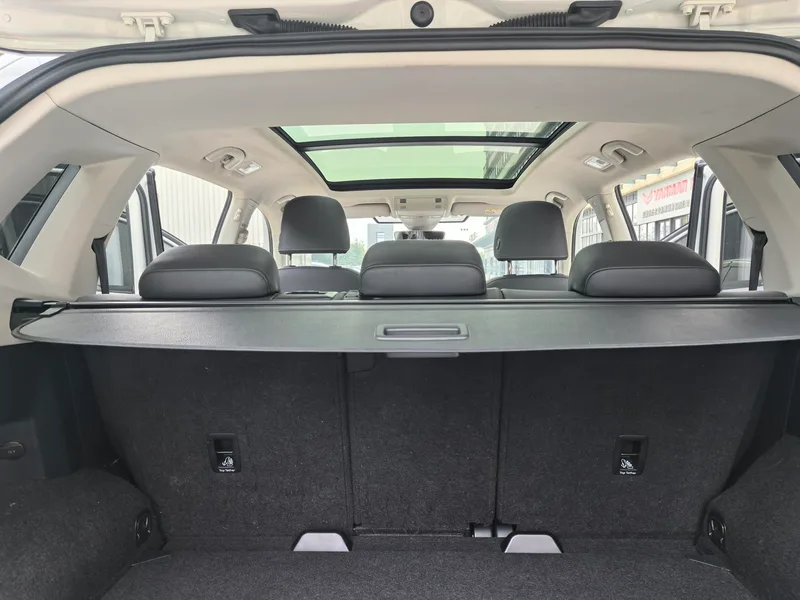 Volkswagen Tayron 2020 380TSI R-Line Zhilian Edition Four-wheel drive interior photo 15 Volkswagen Tayron 2020 380TSI R-Line Zhilian Edition Four-wheel drive interior photo 15
