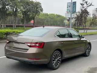 Skoda Superb 2016 TSI280 DSG Zhixing Edition interior photo 7 Skoda Superb 2016 TSI280 DSG Zhixing Edition interior photo 7