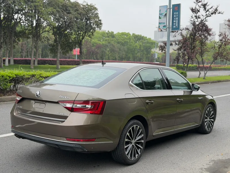 Skoda Superb 2016 TSI280 DSG Zhixing Edition interior photo 7 Skoda Superb 2016 TSI280 DSG Zhixing Edition interior photo 7