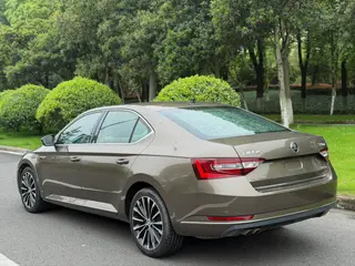 Skoda Superb 2016 TSI280 DSG Zhixing Edition interior photo 9 Skoda Superb 2016 TSI280 DSG Zhixing Edition interior photo 9