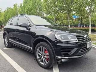 Volkswagen Touareg 2017 3.0TSI Tuoye type exterior photo 3 Volkswagen Touareg 2017 3.0TSI Tuoye type exterior photo 3