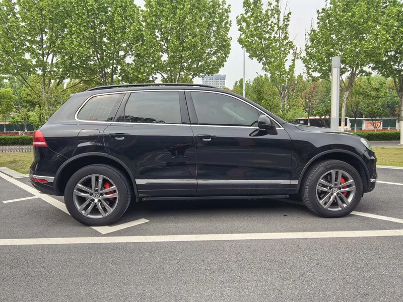 Volkswagen Touareg 2017 3.0TSI Tuoye type exterior photo 4 Volkswagen Touareg 2017 3.0TSI Tuoye type exterior photo 4