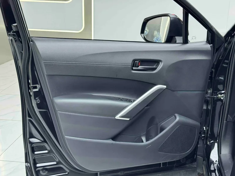 Toyota Frontlander 2024 2.0L Intelligent electric hybrid double engine Leading Edition interior photo 11 Toyota Frontlander 2024 2.0L Intelligent electric hybrid double engine Leading Edition interior photo 11