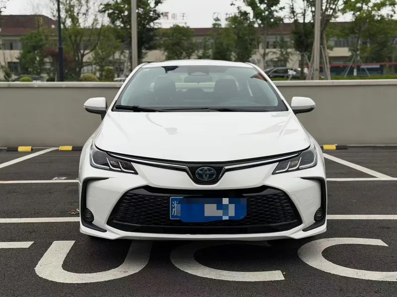 Toyota Corolla 2023 Intelligent electric hybrid double engine 1.8L E-CVT Elite Edition exterior photo 2 Toyota Corolla 2023 Intelligent electric hybrid double engine 1.8L E-CVT Elite Edition exterior photo 2