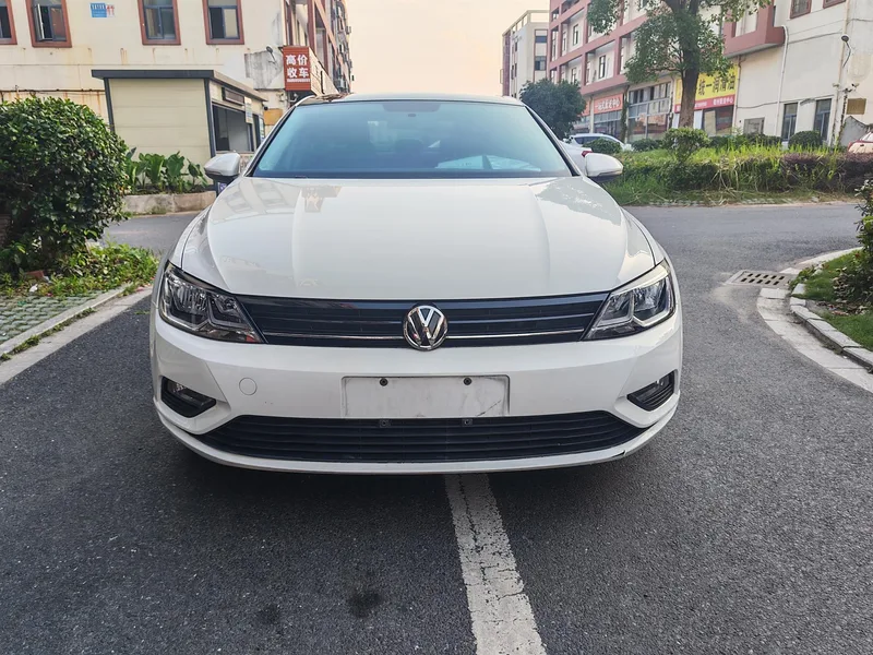 Volkswagen Lamando 2018 230TSI DSG Fashion Edition exterior photo 3 Volkswagen Lamando 2018 230TSI DSG Fashion Edition exterior photo 3