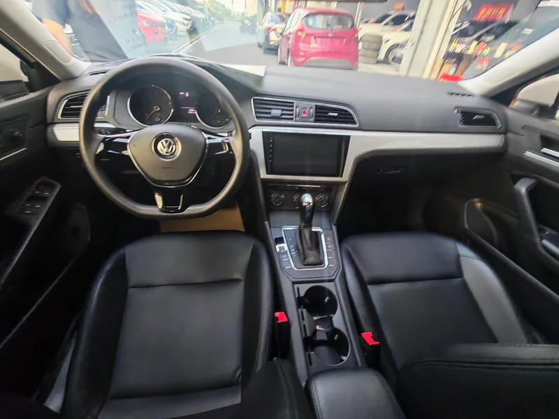 Volkswagen Lamando 2018 230TSI DSG Fashion Edition exterior photo 4 Volkswagen Lamando 2018 230TSI DSG Fashion Edition exterior photo 4