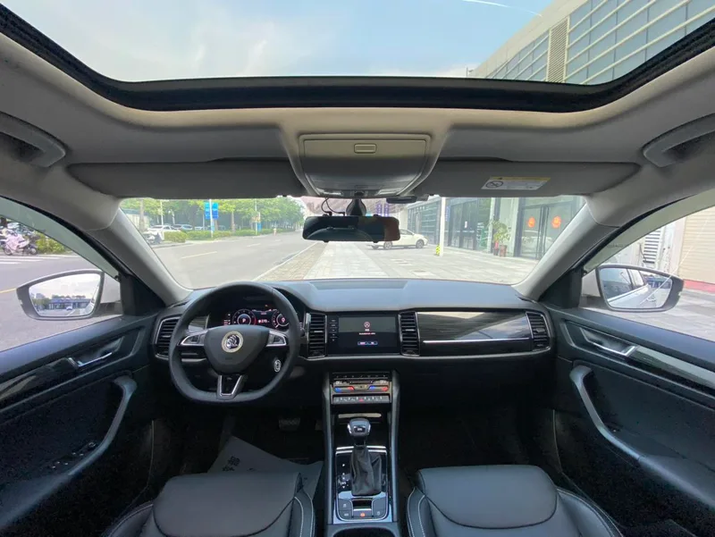 Skoda Kodiaq 2021 TSI330 7 Seat Two-Drive Luxury Premium Edition interior photo 8 Skoda Kodiaq 2021 TSI330 7 Seat Two-Drive Luxury Premium Edition interior photo 8