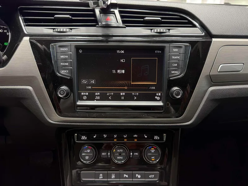 Volkswagen Touan L 2018 280TSI Tuojie Deluxe Edition 7 seat China V interior photo 11 Volkswagen Touan L 2018 280TSI Tuojie Deluxe Edition 7 seat China V interior photo 11
