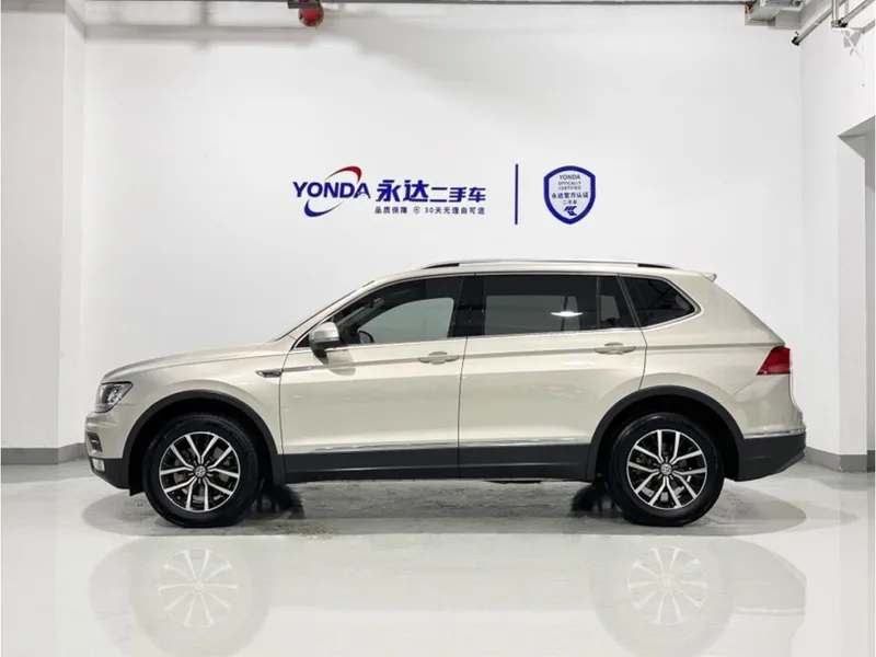 Volkswagen Tiguan L 2018 Mise à jour 330TSI Version confort automatique à deux roues motrices extérieur photo 2 Volkswagen Tiguan L 2018 Mise à jour 330TSI Version confort automatique à deux roues motrices extérieur photo 2