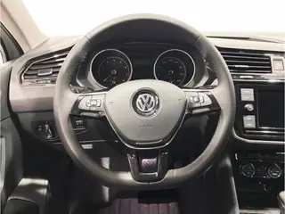 Volkswagen Tiguan L 2018 Mise à jour 330TSI Version confort automatique à deux roues motrices extérieur photo 9 Volkswagen Tiguan L 2018 Mise à jour 330TSI Version confort automatique à deux roues motrices extérieur photo 9