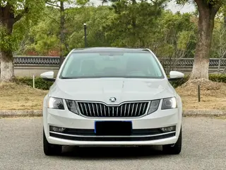 Skoda Octavia 2020 TSI230 DSG Zhixing Deluxe Edition exterior photo 2 Skoda Octavia 2020 TSI230 DSG Zhixing Deluxe Edition exterior photo 2
