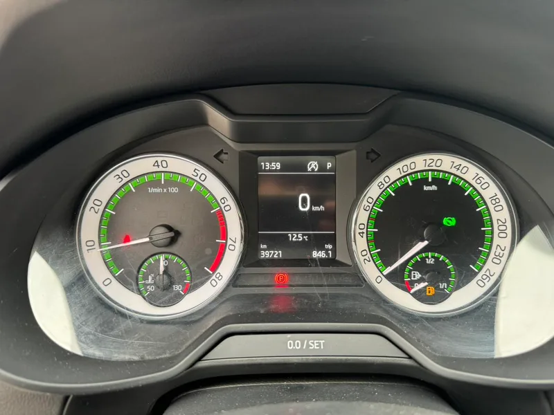 Skoda Octavia 2020 TSI230 DSG Zhixing Deluxe Edition interior photo 16 Skoda Octavia 2020 TSI230 DSG Zhixing Deluxe Edition interior photo 16