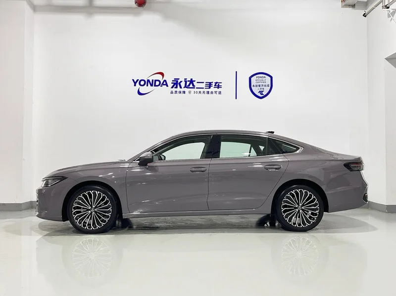 Volkswagen Passat 2025 Pro 380TSI Long Zun Edition exterior photo 2 Volkswagen Passat 2025 Pro 380TSI Long Zun Edition exterior photo 2