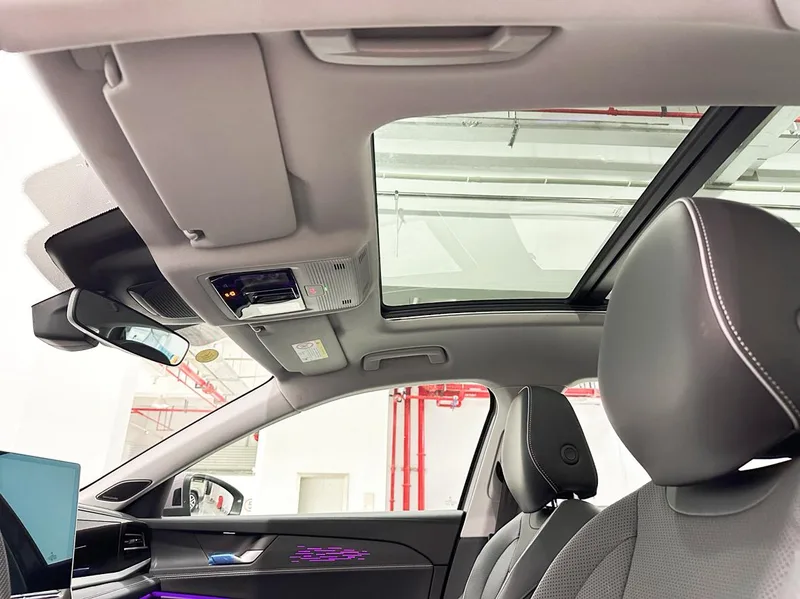 Volkswagen Passat 2025 Pro 380TSI Long Zun Edition interior photo 14 Volkswagen Passat 2025 Pro 380TSI Long Zun Edition interior photo 14