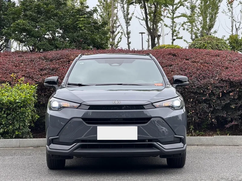 Toyota Frontlander 2026 2.0L CVT Comfortable PLUS version exterior photo 2 Toyota Frontlander 2026 2.0L CVT Comfortable PLUS version exterior photo 2