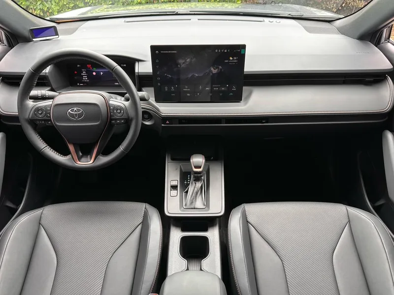 Toyota Frontlander 2026 2.0L CVT Comfortable PLUS version interior photo 11 Toyota Frontlander 2026 2.0L CVT Comfortable PLUS version interior photo 11