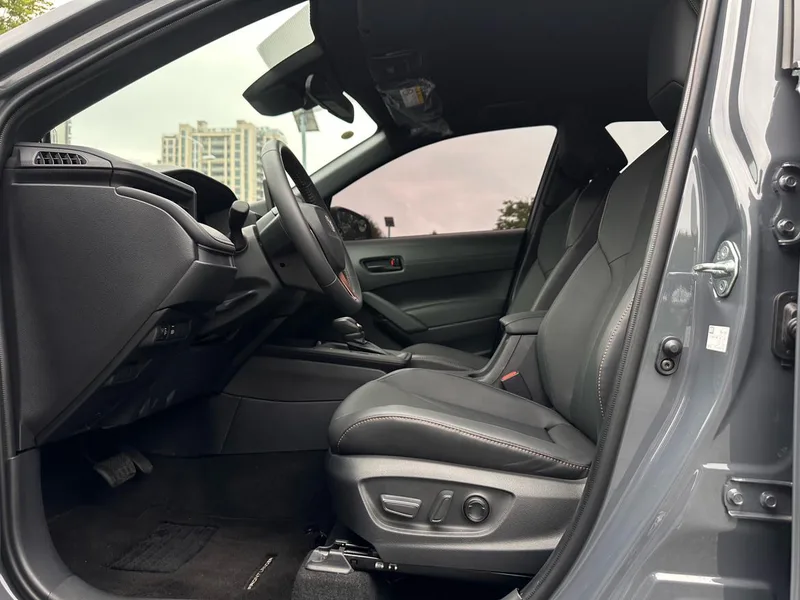 Toyota Frontlander 2026 2.0L CVT Comfortable PLUS version interior photo 20 Toyota Frontlander 2026 2.0L CVT Comfortable PLUS version interior photo 20