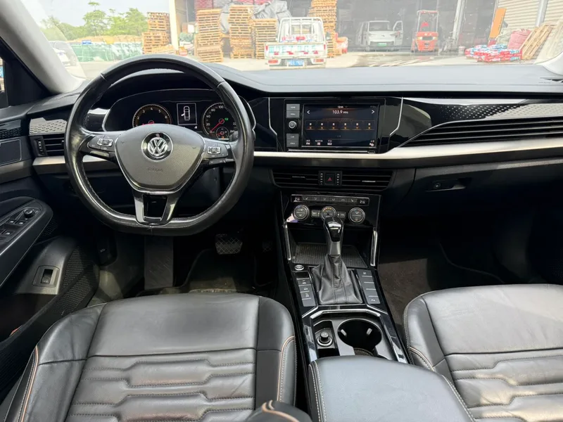 Volkswagen Passat 2020 280TSI Elite Edition Country VI exterior photo 5 Volkswagen Passat 2020 280TSI Elite Edition Country VI exterior photo 5