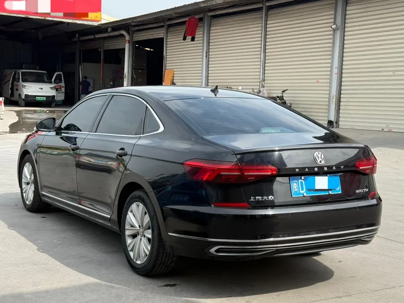 Volkswagen Passat 2020 280TSI Elite Edition Country VI interior photo 7 Volkswagen Passat 2020 280TSI Elite Edition Country VI interior photo 7