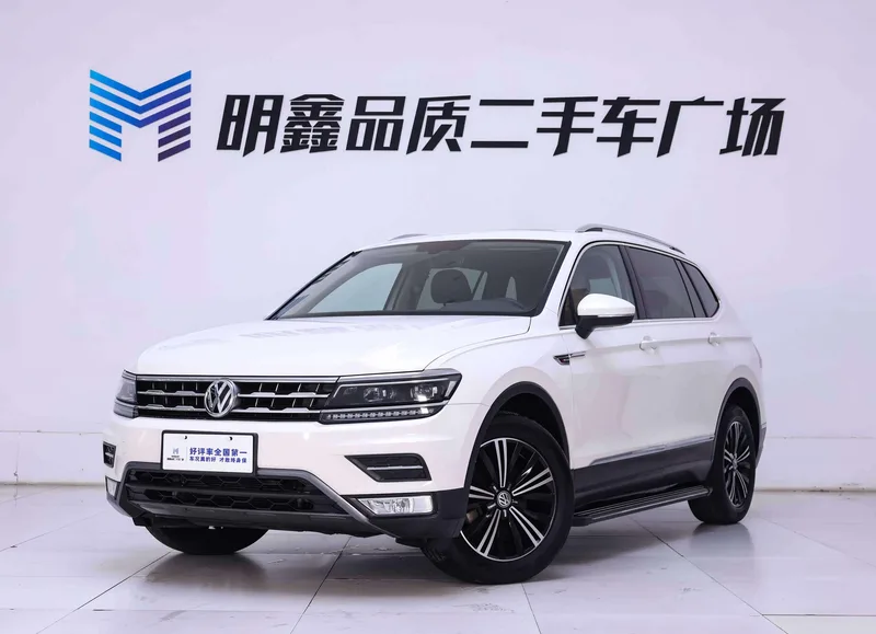Volkswagen Tiguan L 2018 380TSI Édition de luxe à quatre roues motrices automatique extérieur photo 1 Volkswagen Tiguan L 2018 380TSI Édition de luxe à quatre roues motrices automatique extérieur photo 1