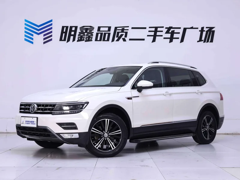 Volkswagen Tiguan L 2018 380TSI Édition de luxe à quatre roues motrices automatique extérieur photo 3 Volkswagen Tiguan L 2018 380TSI Édition de luxe à quatre roues motrices automatique extérieur photo 3