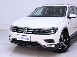 Volkswagen Tiguan L 2018 380TSI Édition de luxe à quatre roues motrices automatique extérieur photo 4 Volkswagen Tiguan L 2018 380TSI Édition de luxe à quatre roues motrices automatique extérieur photo 4