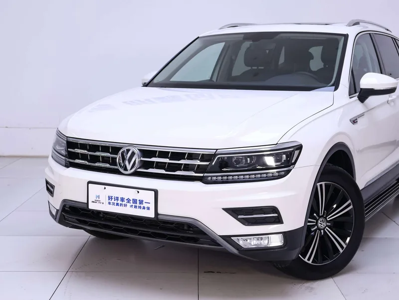 Volkswagen Tiguan L 2018 380TSI Édition de luxe à quatre roues motrices automatique extérieur photo 4 Volkswagen Tiguan L 2018 380TSI Édition de luxe à quatre roues motrices automatique extérieur photo 4