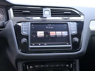 Volkswagen Tiguan L 2018 380TSI Édition de luxe à quatre roues motrices automatique intérieur photo 11 Volkswagen Tiguan L 2018 380TSI Édition de luxe à quatre roues motrices automatique intérieur photo 11