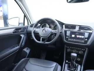 Volkswagen Tiguan L 2018 380TSI Édition de luxe à quatre roues motrices automatique intérieur photo 15 Volkswagen Tiguan L 2018 380TSI Édition de luxe à quatre roues motrices automatique intérieur photo 15