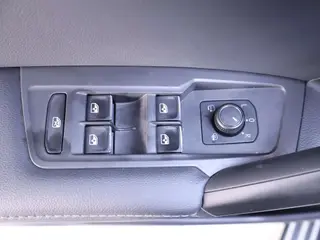 Volkswagen Tiguan L 2018 380TSI Édition de luxe à quatre roues motrices automatique intérieur photo 18 Volkswagen Tiguan L 2018 380TSI Édition de luxe à quatre roues motrices automatique intérieur photo 18