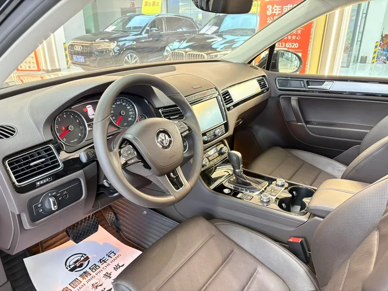 Volkswagen Touareg 2017 3.0TSI Boundary Extension Edition interior photo 11 Volkswagen Touareg 2017 3.0TSI Boundary Extension Edition interior photo 11