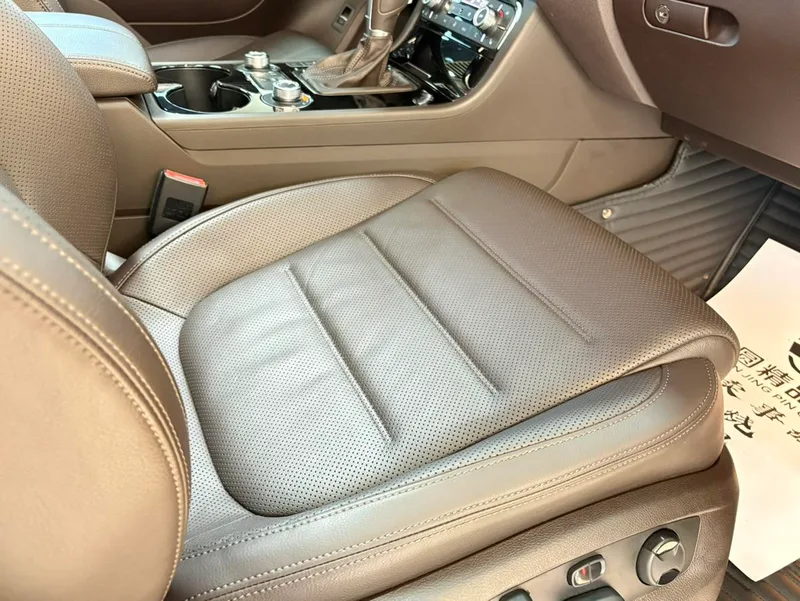 Volkswagen Touareg 2017 3.0TSI Boundary Extension Edition interior photo 20 Volkswagen Touareg 2017 3.0TSI Boundary Extension Edition interior photo 20