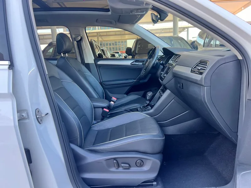 Volkswagen Tiguan L 2017 330TSI Automatic Two-Drive Ultimate exterior photo 8 Volkswagen Tiguan L 2017 330TSI Automatic Two-Drive Ultimate exterior photo 8