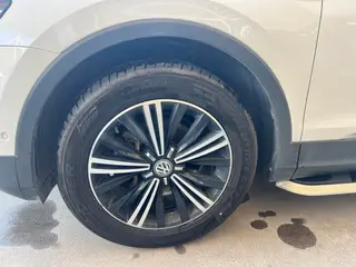 Volkswagen Tiguan L 2017 330TSI Automatic Two-Drive Ultimate interior photo 14 Volkswagen Tiguan L 2017 330TSI Automatic Two-Drive Ultimate interior photo 14