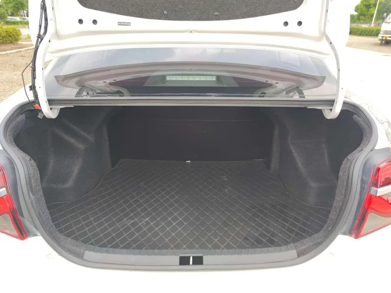 Toyota Vios 2021 1.5L CVT Line Creation Edition interior photo 13 Toyota Vios 2021 1.5L CVT Line Creation Edition interior photo 13