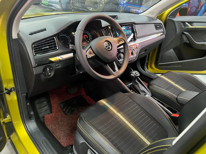 Skoda Komick GT 2020 1.5L Version phare automatique extérieur photo 8