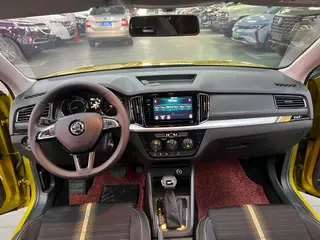 Skoda Komick GT 2020 1.5L Version phare automatique intérieur photo 12