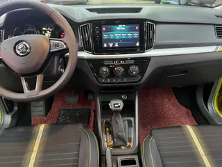 Skoda Komick GT 2020 1.5L Version phare automatique intérieur photo 14