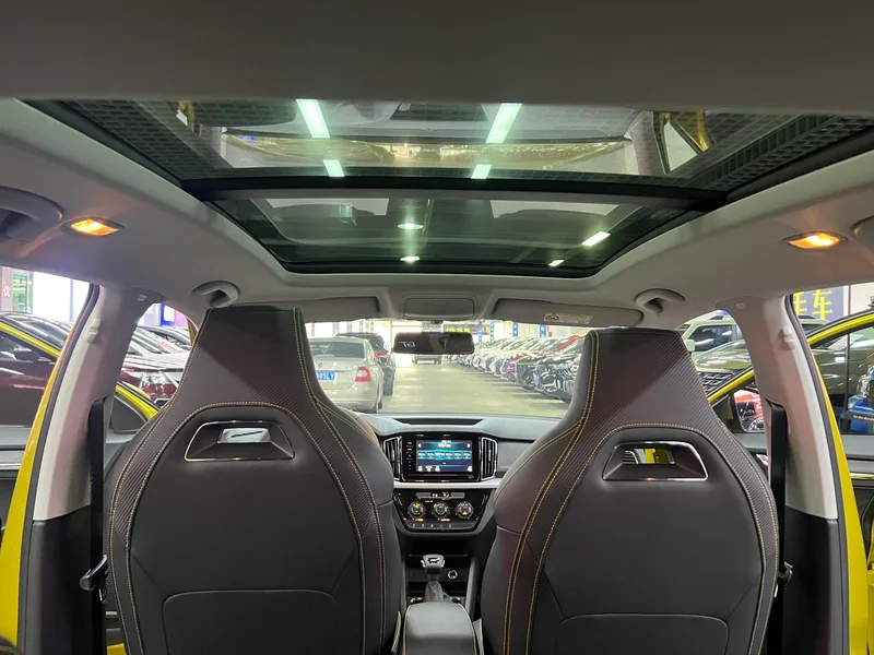 Skoda Komick GT 2020 1.5L Version phare automatique intérieur photo 15