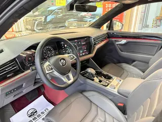 Volkswagen Touareg 2019 3.0TSI Version Ruifeng État VI intérieur photo 11 Volkswagen Touareg 2019 3.0TSI Version Ruifeng État VI intérieur photo 11