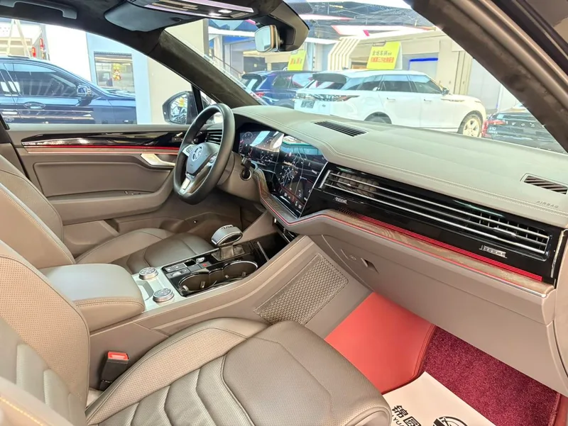 Volkswagen Touareg 2019 3.0TSI Version Ruifeng État VI intérieur photo 17 Volkswagen Touareg 2019 3.0TSI Version Ruifeng État VI intérieur photo 17