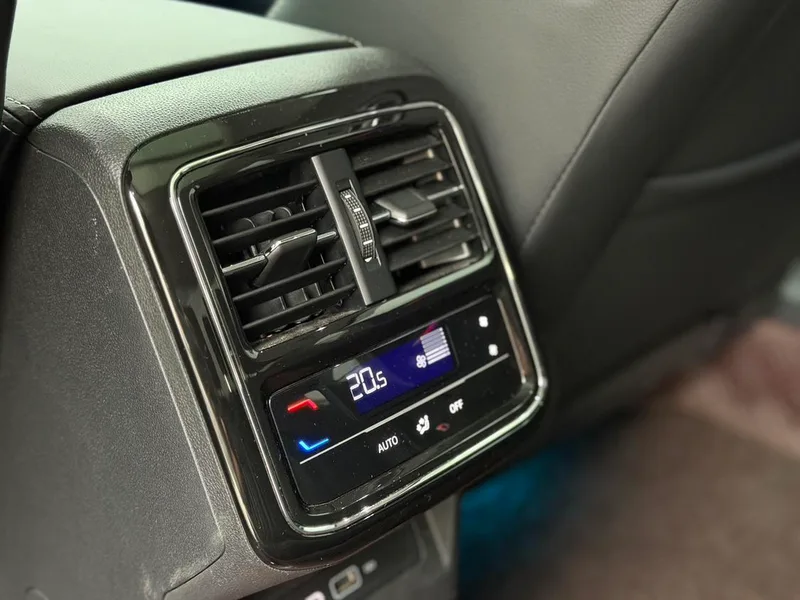 Volkswagen Passat 2023 Restyling 330TSI Star Deluxe Edition interior photo 11 Volkswagen Passat 2023 Restyling 330TSI Star Deluxe Edition interior photo 11
