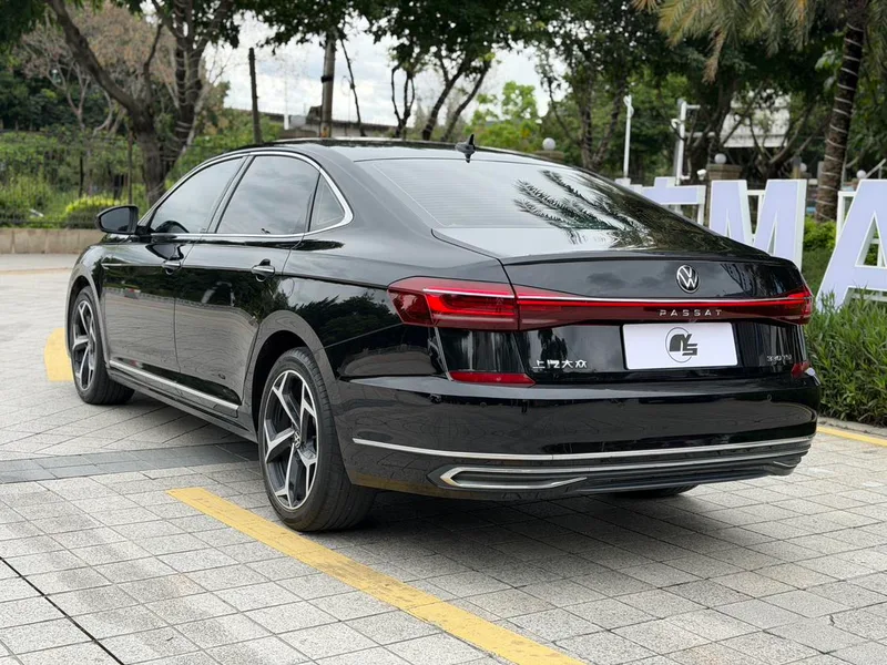 Volkswagen Passat 2023 Restyling 330TSI Star Deluxe Edition interior photo 15 Volkswagen Passat 2023 Restyling 330TSI Star Deluxe Edition interior photo 15