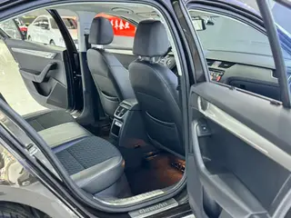 Skoda Octavia 2018 TSI280 DSG Luxury Edition interior photo 12 Skoda Octavia 2018 TSI280 DSG Luxury Edition interior photo 12