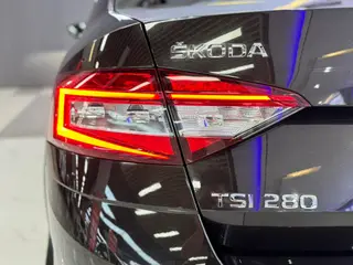 Skoda Octavia 2018 TSI280 DSG Luxury Edition interior photo 16 Skoda Octavia 2018 TSI280 DSG Luxury Edition interior photo 16