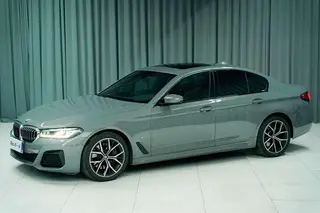 BMW 5 Series 2022 Mise à jour 530i M Ensemble de sport