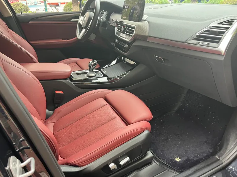 BMW X3 2023 xDrive30i Leading Type M Obsidian Night Suit interior photo 10 BMW X3 2023 xDrive30i Leading Type M Obsidian Night Suit interior photo 10